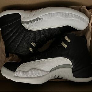 JORDAN 12 TAXI SIZE 10.5 MENS AUTHENTIC